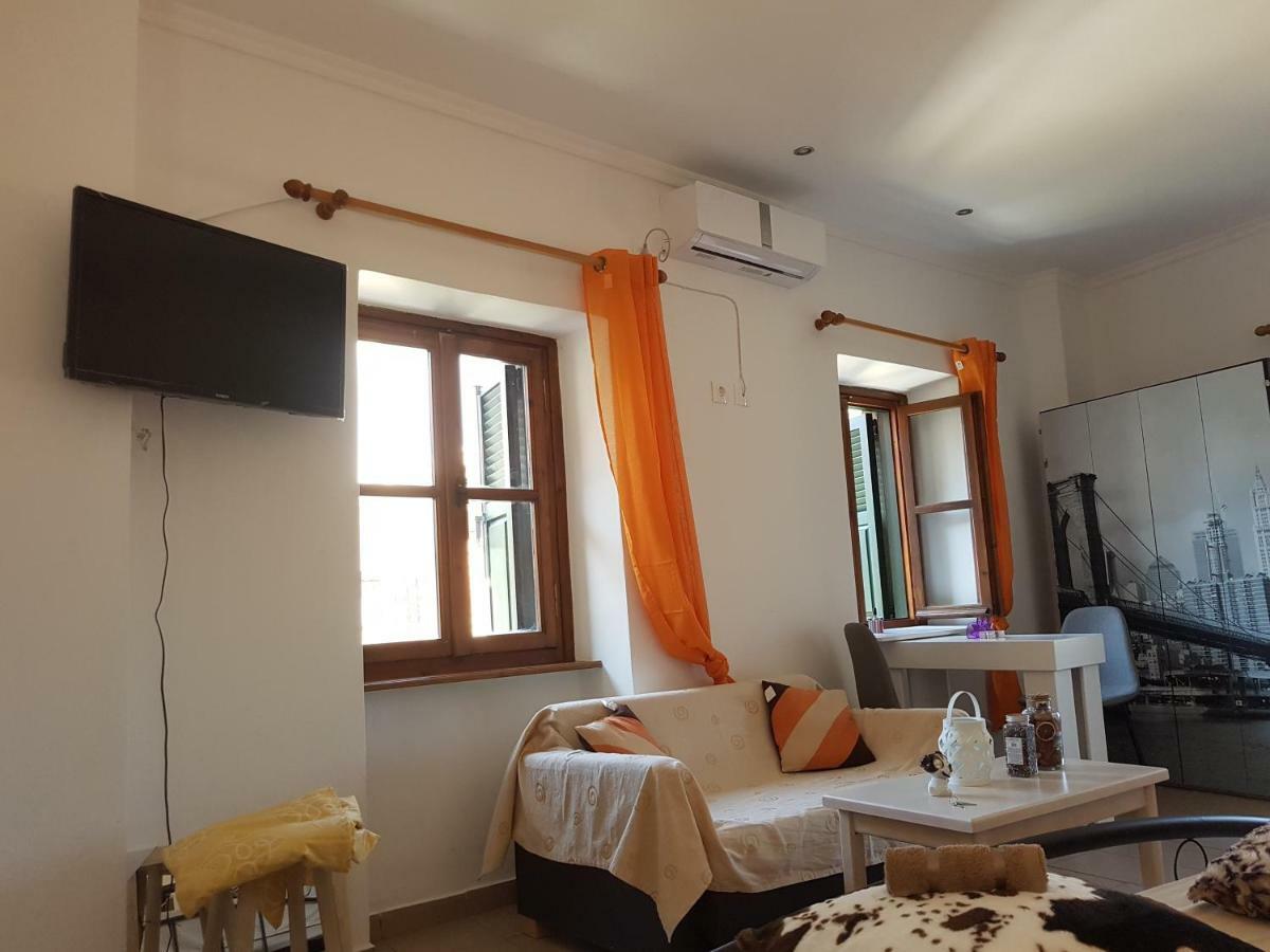 Alkinoos Appartement Ágios Matthaíos Buitenkant foto